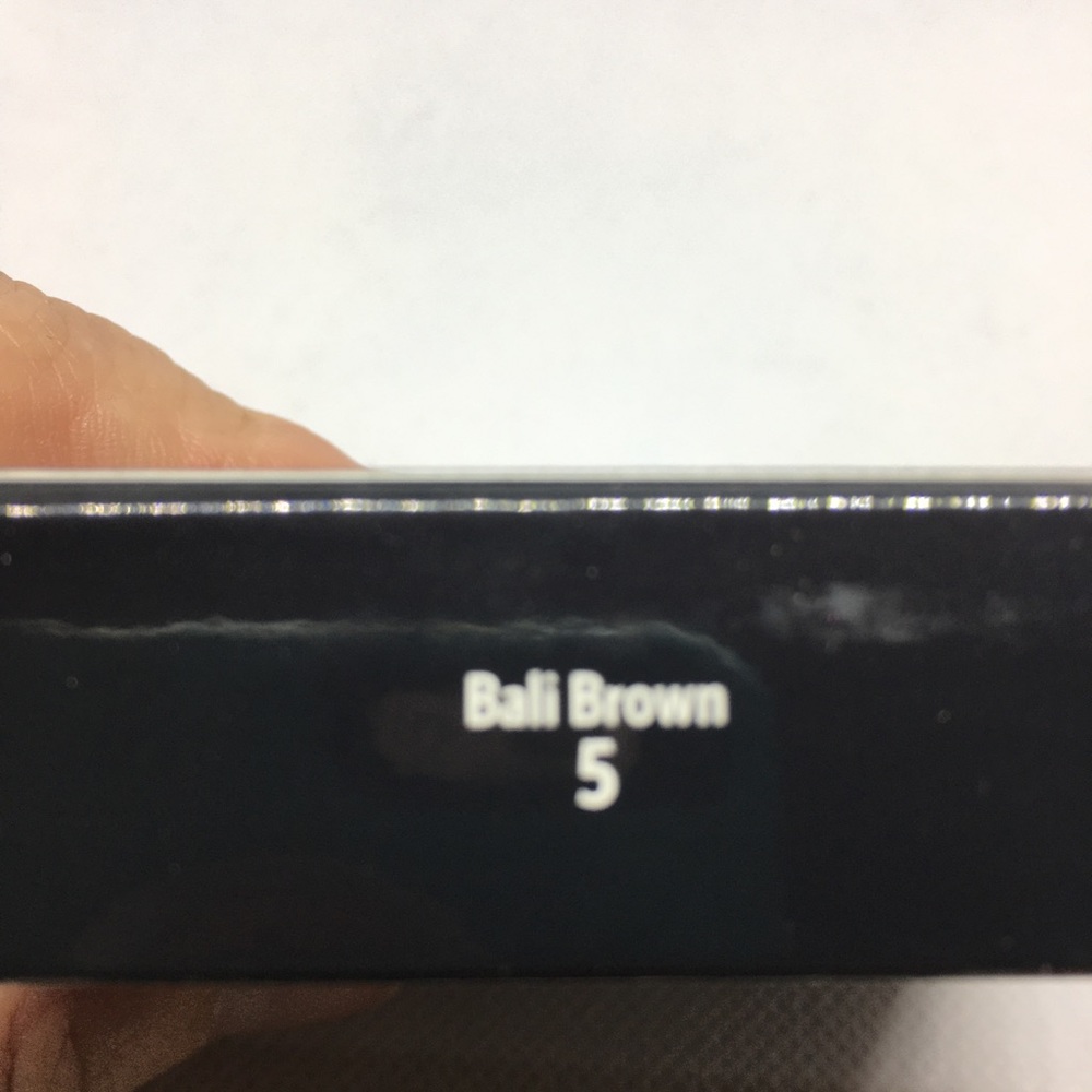 Authentic Bobbi Brown Illumination Bronzing Powder - Picture 4 of 4
